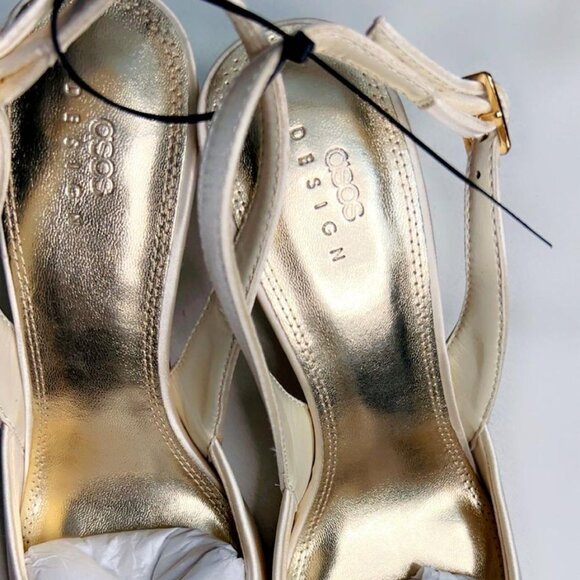 Ivory Satin Pointed-Toe Heels – Size 9 US - Picture 2 of 4